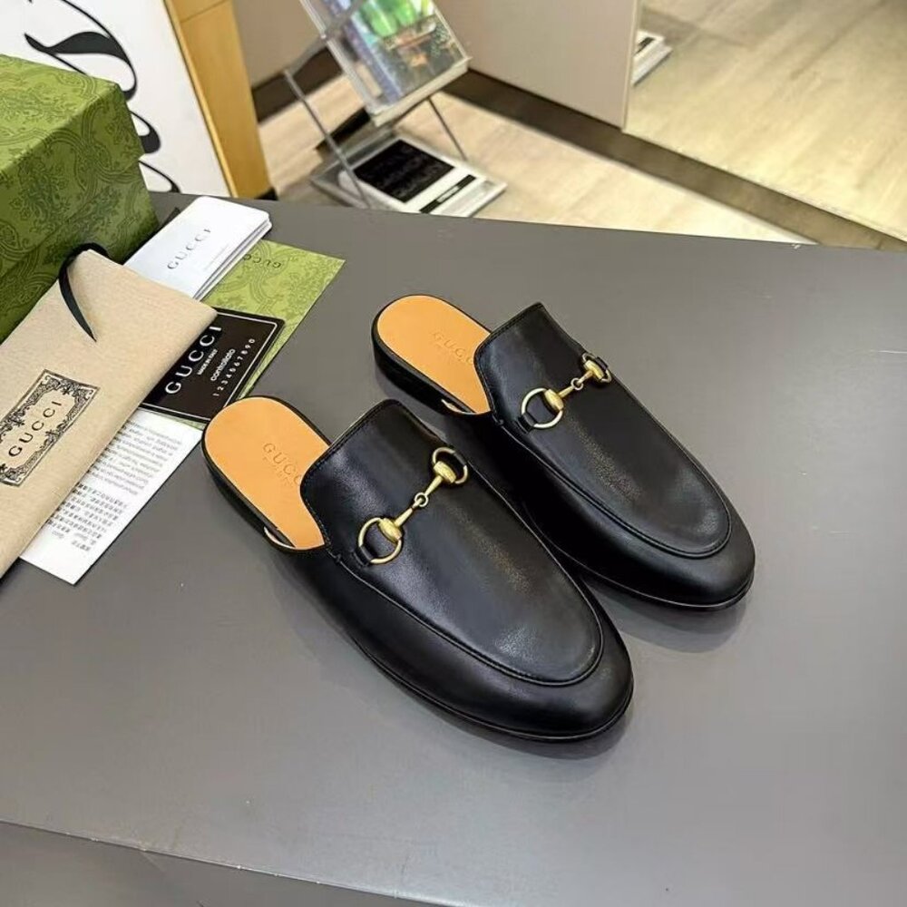 Gucci Women's Princetown Black Leather Mules Gold Horsebit slip on - Picture 7 of 8